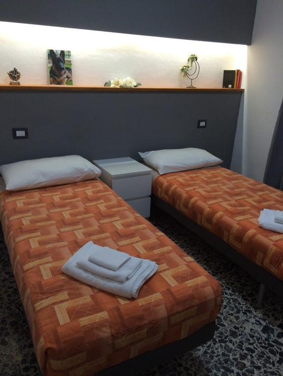 B&B Myosotis Πίζα Δωμάτιο φωτογραφία